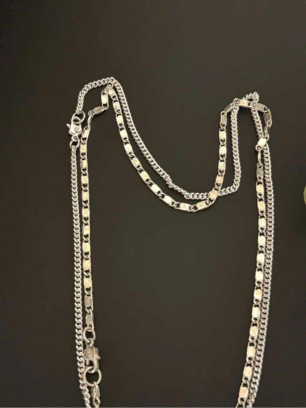 Silver‎ Tone Chains Necklace with Amber Glass Pendant (B1)